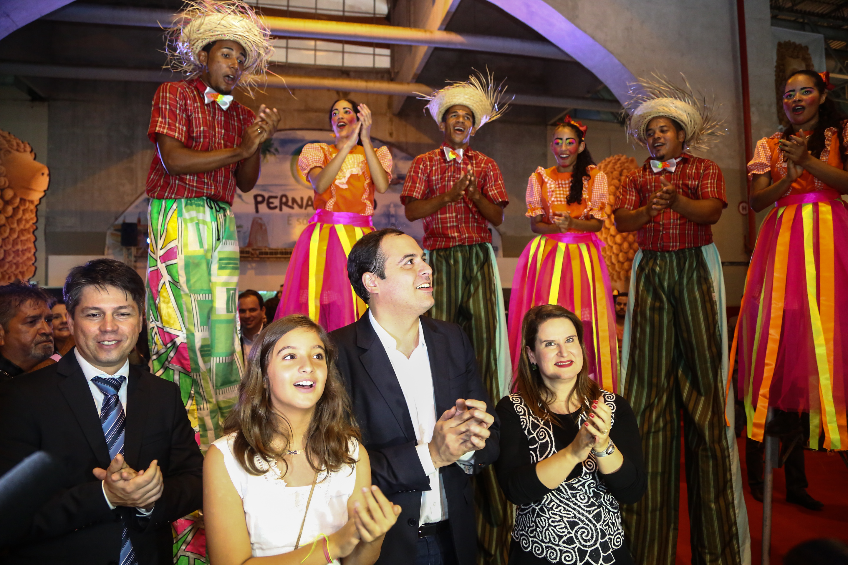 Governador exalta tradição do artesanato pernambucano na abertura da XVI Fenearte